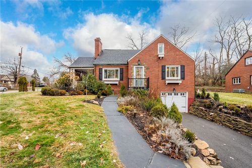 112 Locust Ln, Upper St. Clair, PA, 15241-1342 | Card Image
