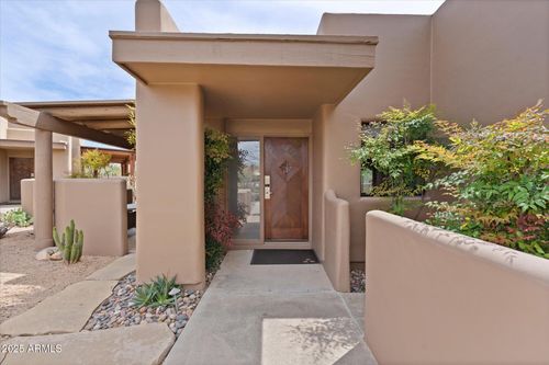 9246 E Whitethorn Cir, Scottsdale, AZ, 85266-1406 | Card Image
