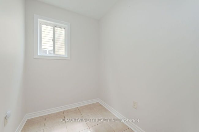 135 Harding St, House other with 3 bedrooms, 3 bathrooms and 1 parking in Kitchener ON | Image 30