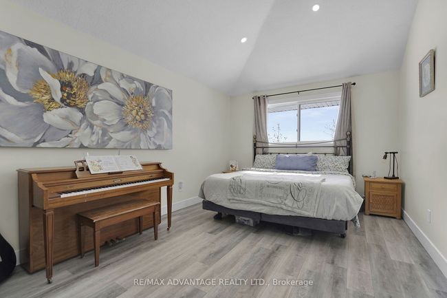 9755 Longwoods Rd, House other with 5 bedrooms, 3 bathrooms and 4 parking in London ON | Image 19