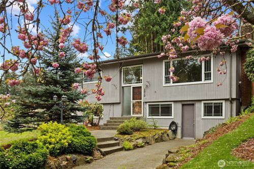 1519 Ne 185th St, Shoreline, WA, 98155-3903 | Card Image