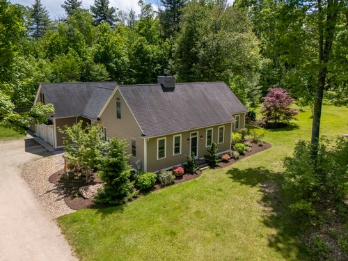 61 Kennard Rd, Nottingham, NH, 03290-5805 | Card Image