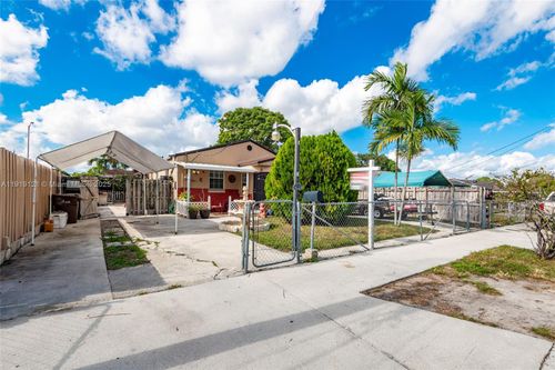 4118 E 10th Ct, Hialeah, FL, 33013-2504 | Card Image