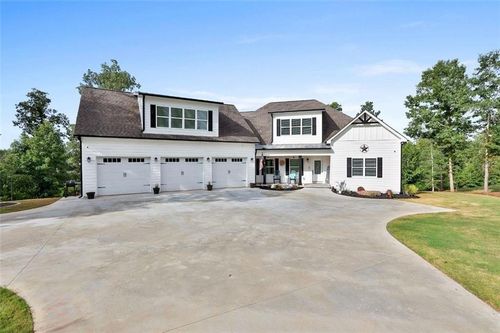 215 Walden Pond Trl, Senoia, GA, 30276-6729 | Card Image