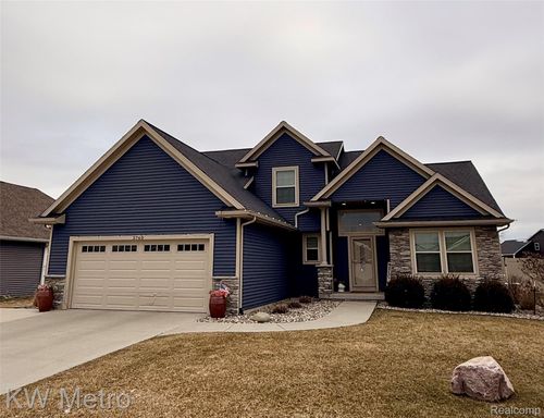 5760 Stone Briar Ln S, Freeland, MI, 48623-9580 | Card Image