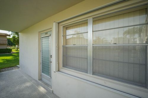 132-132 Cambridge F, West Palm Beach, FL, 33417-1322 | Card Image