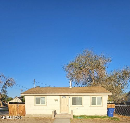 702 Wildes St, Fallon, NV, 89406-4037 | Card Image