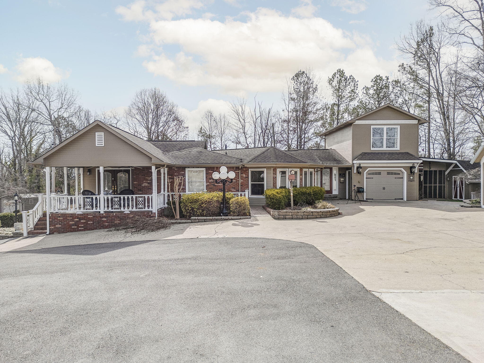 Circle Dr, Rossville, GA 30741