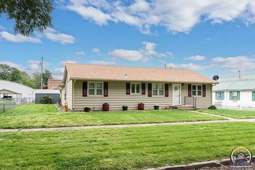 207 Main St, Perry, KS, 66073-4155 | Card Image