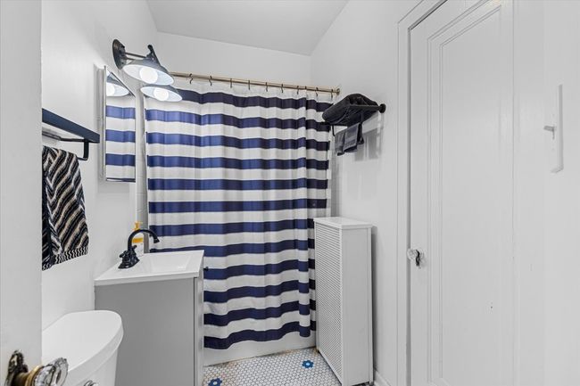 APT-2N - 126 Austin Blvd, Condo with 3 bedrooms, 2 bathrooms and 1 parking in Oak Park IL | Image 12