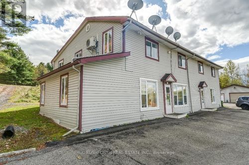 2-3590 Old Montreal Rd, Cumberland, ON, K4C1C8 | Card Image