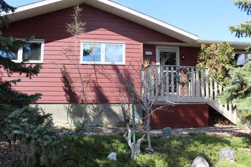 419 3 Ave W, Burdett, AB, T0K0J0 | Card Image