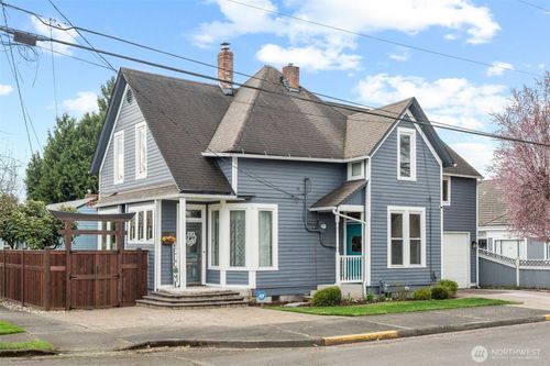 302 4th Ave Nw, Puyallup, WA, 98371-4350 | Card Image