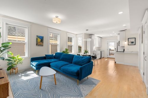 apt-2-100 Bartlett St, Somerville, MA, 02145-2780 | Card Image