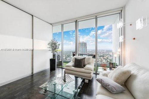 apt-5108-92 Sw 3rd St, Miami, FL, 33130-3393 | Card Image