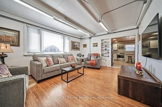 4384 Boundary Rd, Home with 3 bedrooms, 2 bathrooms and 20 parking in Pontypool ON | Image 11