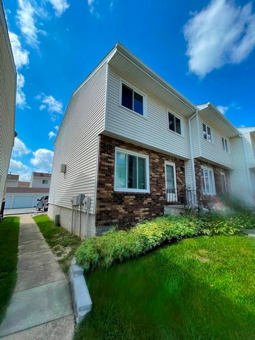 43-226 Holiday Cir, West Des Moines, IA, 50265-8206 | Card Image