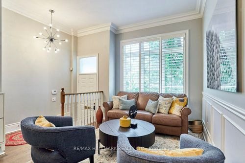 85 Taunton Rd, Toronto, ON, M4S2P2 | Card Image