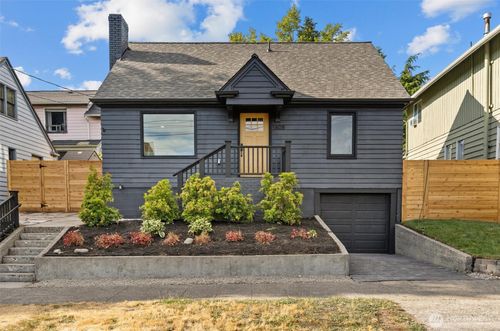 1608 N 38th St, Seattle, WA, 98103-8228 | Card Image