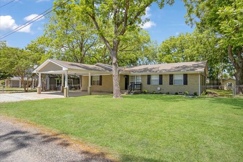 470 W Marshall St, Van Alstyne, TX, 75495-3011 | Card Image