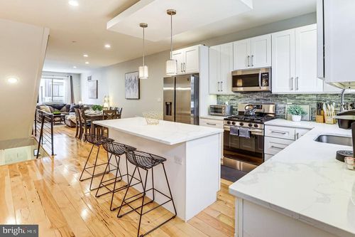 2545 N Howard St, PHILADELPHIA, PA, 19133-4025 | Card Image