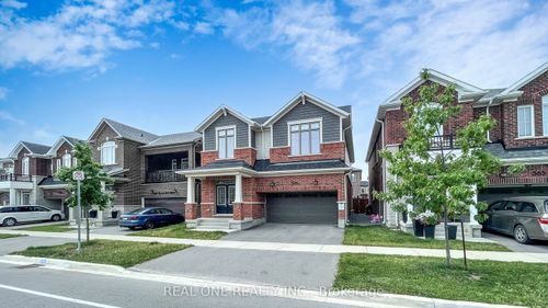 561 Kennedy Cir W, Milton, ON, L9E1P9 | Card Image