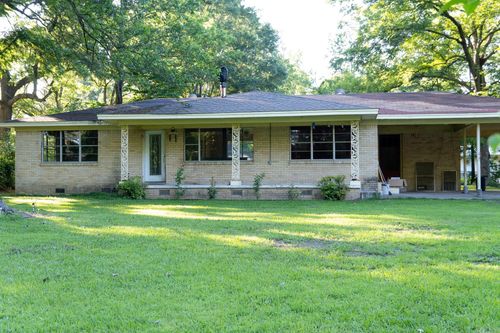 208 E 3rd St, Ward, AR, 72176-9628 | Card Image