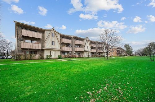 apt-9-4 Echo Ct, Vernon Hills, IL, 60061-3011 | Card Image