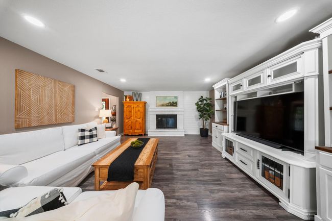 10792 Stidham Rd, House other with 3 bedrooms, 2 bathrooms and 2 parking in Conroe TX | Image 7