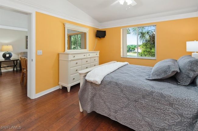 APT-331 - 8297 Key Royal Ln, Condo with 2 bedrooms, 2 bathrooms and null parking in NAPLES FL | Image 7