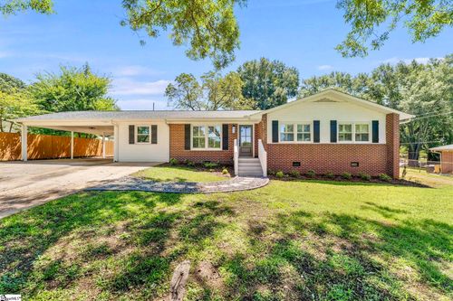203 Fernwood Cir, Anderson, SC, 29626-1214 | Card Image