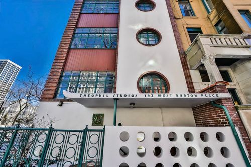 2s-143 W Burton Place, Chicago, IL, 60610 | Card Image