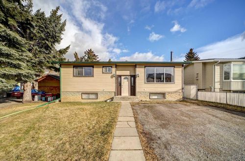 2730 226 St, Blairmore, AB, T0K0E0 | Card Image