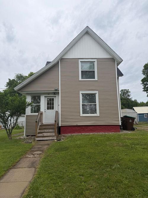 905 Burr Oak St, Albion, MI, 49224-1472 | Card Image