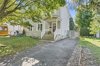 491 Grandtrunk Ave, House attached with 3 bedrooms, 2 bathrooms and 3 parking in Kingston ON | Image 2