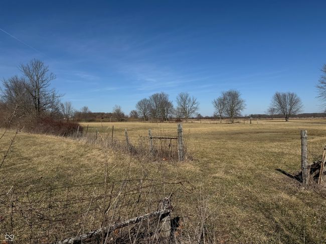 view of yard featuring a rural view | Image 33