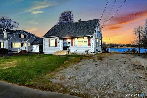 99 Wilcox Rd, Milford, CT, 06460-7238 | Card Image