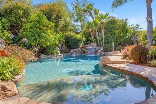 357 Camino Parque, Oceanside, CA, 92057-7333 | Card Image
