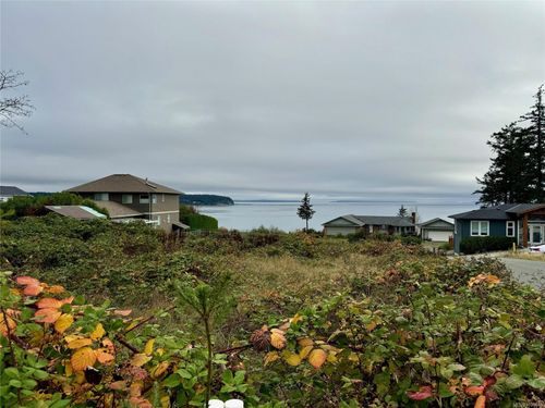 1335 Galerno Rd, Campbell River, BC, V9W1J8 | Card Image