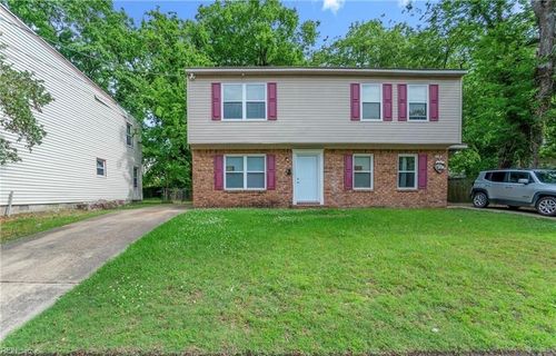 858 W 37th St, Norfolk, VA, 23508-2610 | Card Image