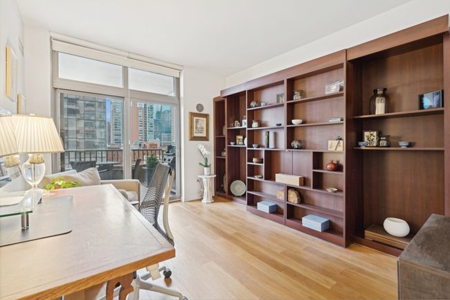 APT-807 - 530 N Lake Shore Dr, Condo with 2 bedrooms, 2 bathrooms and 1 parking in CHICAGO IL | Image 15
