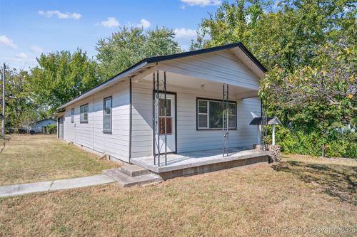 606 S Vann St, Pryor, OK, 74361-6211 | Card Image