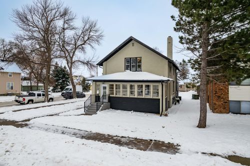 601 N 1st St, ABERDEEN, SD, 57401-2703 | Card Image