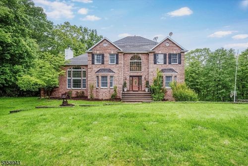 9 King Alex Ct, Sparta, NJ, 07871-3901 | Card Image