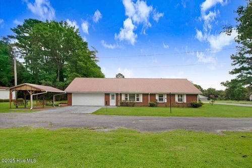 580 Koonce Fork Rd, Richlands, NC, 28574-7250 | Card Image