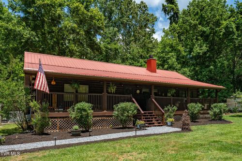 135 Grindstaff Hollow Rd, Elizabethton, TN, 37643-6885 | Card Image
