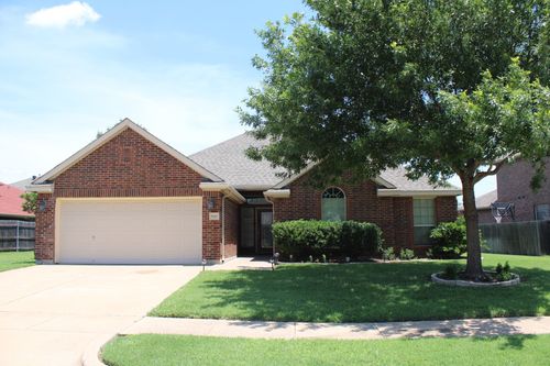 9105 Wild River Dr, Arlington, TX, 76002-5020 | Card Image