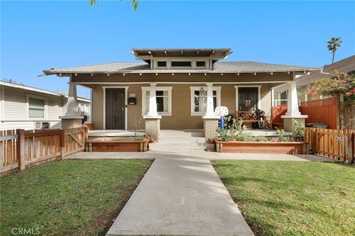 820 Temple Ave, Long Beach, CA, 90804-1020 | Card Image