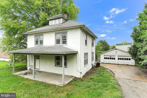 8841 Gap Newport Pike, AVONDALE, PA, 19311-9744 | Card Image