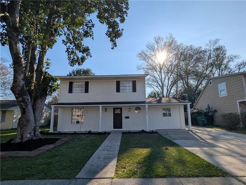 1304 Bellevue Dr, La Place, LA, 70068-3204 | Card Image